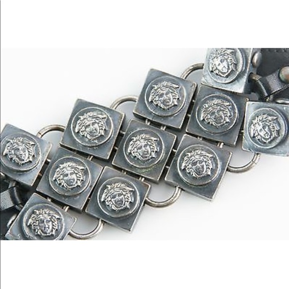 Gorgeous Gianni Versace Leather Bracelet - Picture 2 of 7